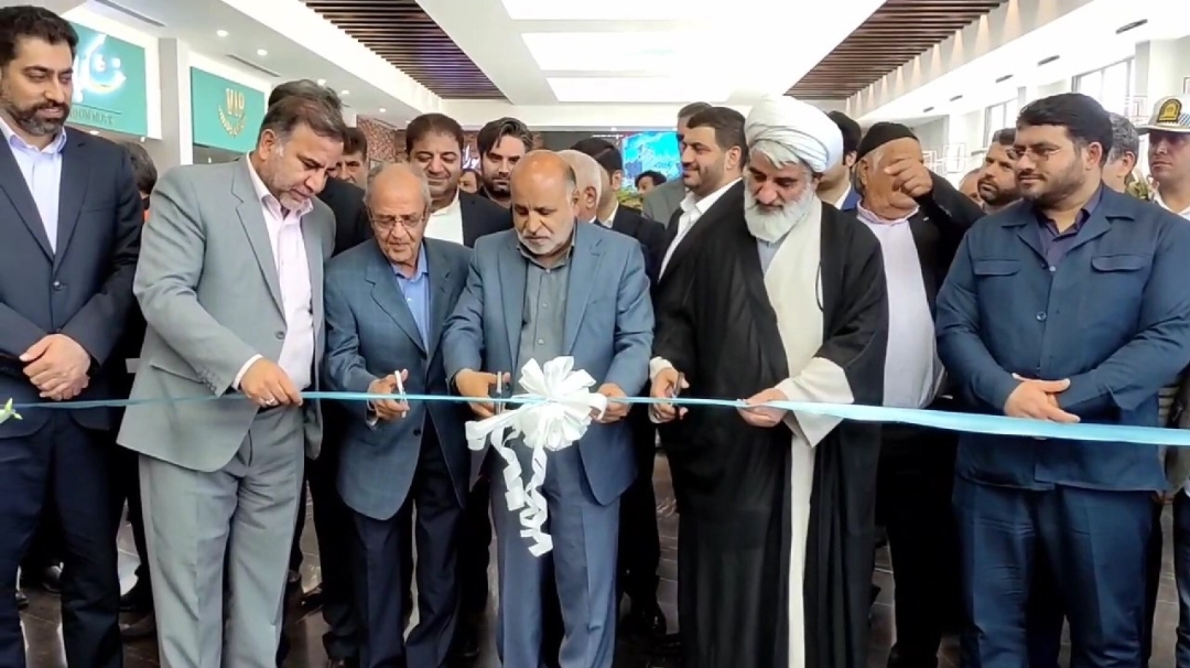 افتتاح و کلنگ زنی دو طرح عمرانی و خدماتی در بادرود شهرستان نطنز